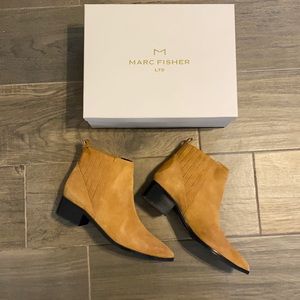 Marc Fisher Yolli Boot ( SIZE 7 )